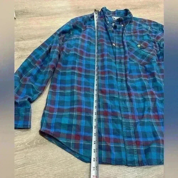 Duluth trading Co. flannel button down size L blue - Picture 4 of 6